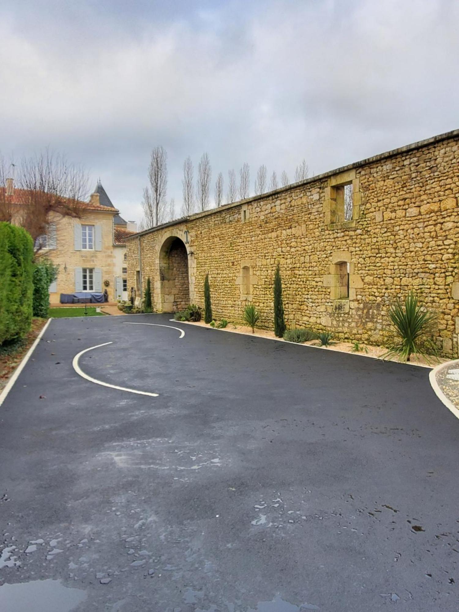 Bed and Breakfast Domaine De La Gemoliere à Gémozac Extérieur photo